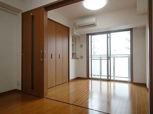 東京メトロ南北線 白金高輪駅 徒歩4分 9階建 築20年の居間写真