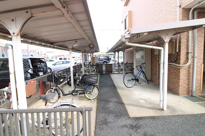 その他共有部分　屋根付き駐輪場