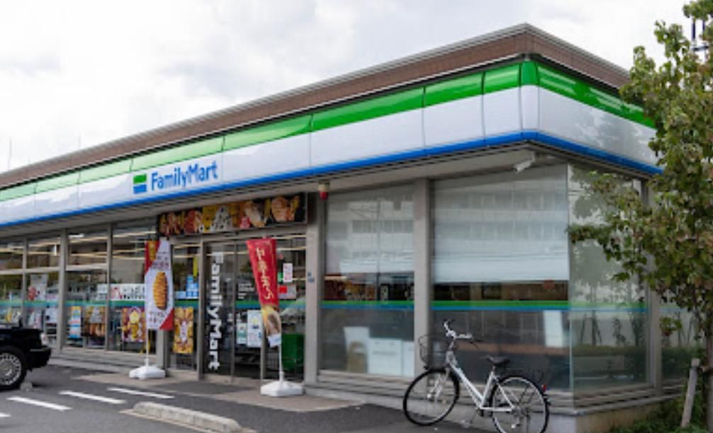 コンビニ　ファミリーマート大田南六郷三丁目店（コンビニ）まで340m