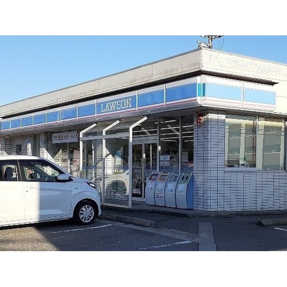 コンビニ　ローソン富山寺町店（コンビニ）まで700m