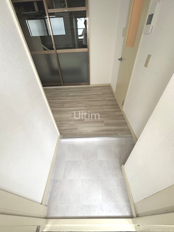 玄関　※他のお部屋です、ご参考までに