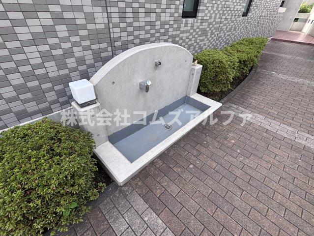 庭　フェアリーペット弐番館　ペット足洗い場