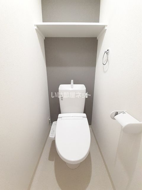 南海高野線 北野田駅 徒歩7分 3階建 築3年のトイレ写真