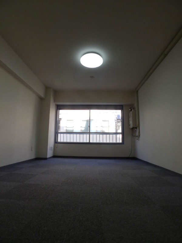 地下鉄東山線 伏見駅 徒歩7分 9階建 築53年の内装写真