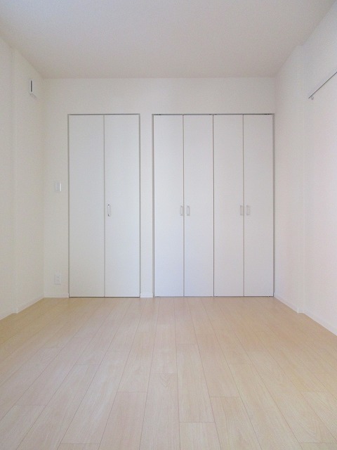 その他部屋・スペース　★洋室６帖★