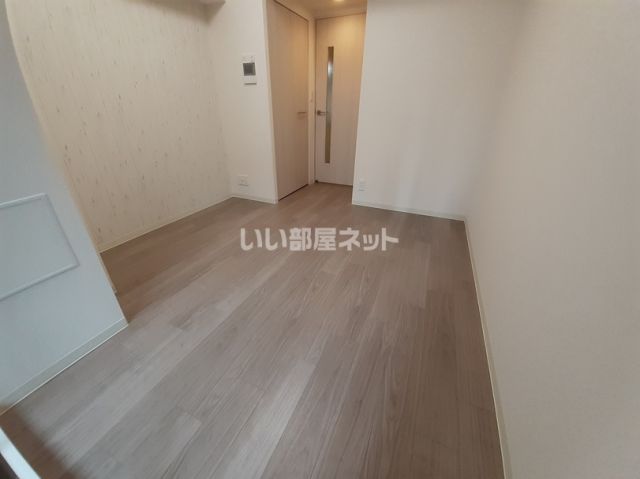 プレサンス兵庫駅前の居間写真