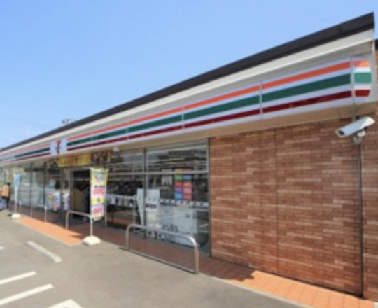 コンビニ　セブンイレブン 日野豊田2丁目店（コンビニ）まで243m