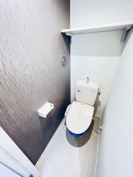 名鉄名古屋本線 栄生駅 徒歩10分 2階建 築9年のトイレ写真