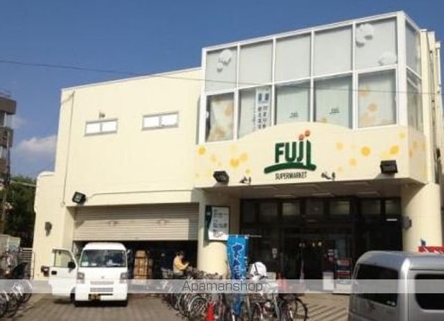 スーパー　ＦＵＪＩ用賀店（スーパー）まで1055m