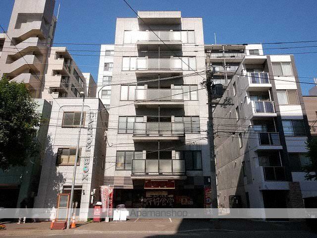 412ビルの外観写真
