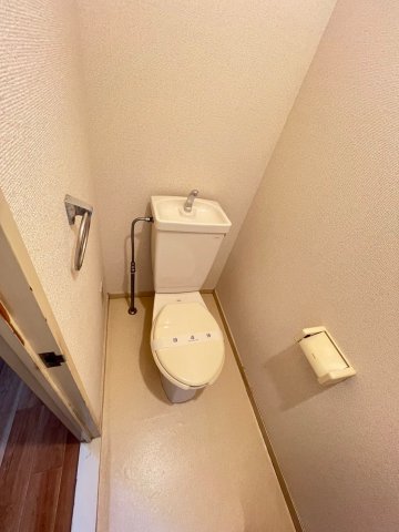 ＪＲ総武本線 都賀駅 徒歩20分 2階建 築33年のトイレ写真