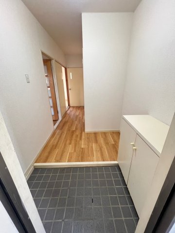 ＪＲ総武本線 都賀駅 徒歩20分 2階建 築33年の玄関写真