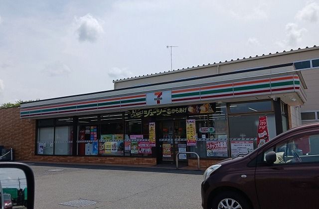 コンビニ　セブンイレブン（コンビニ）まで160m