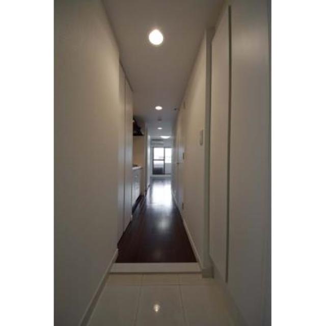 玄関　※写真は同タイプ住戸です。