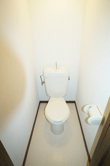 トイレ　画像は別の部屋のものです。