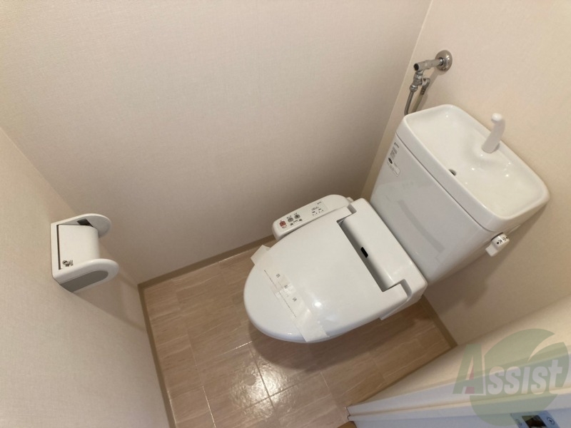 トイレ　ウォシュレット機能がついたトイレ。安心して使用できますね。