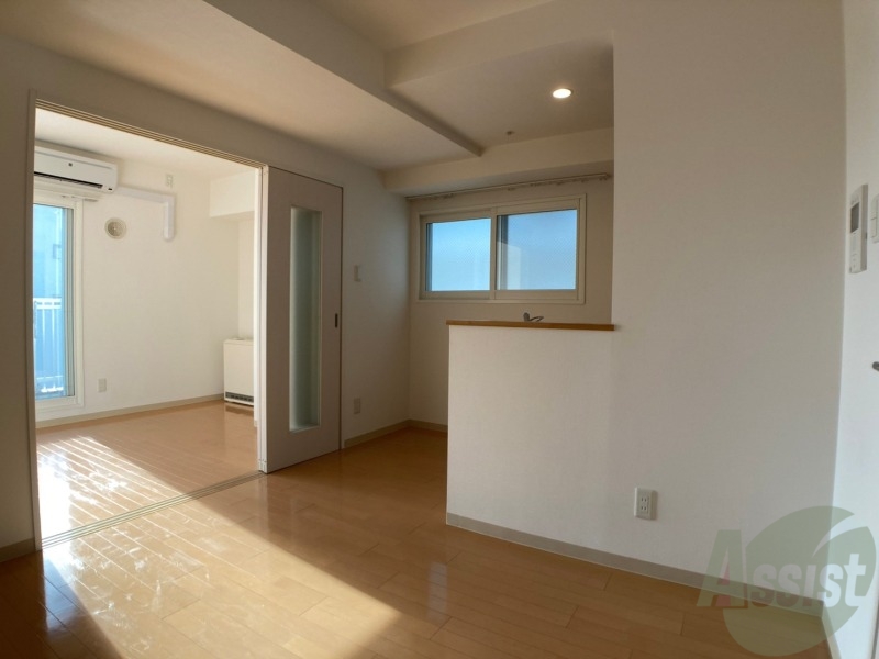居室・リビング　広くてキレイなお部屋が広がっていて、充実した生活が送れそう。
