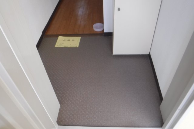 玄関　他のお部屋の参考写真となります。