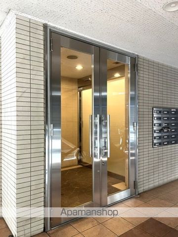 東京メトロ丸ノ内線 四谷三丁目駅 徒歩1分 12階建 築22年の外観写真