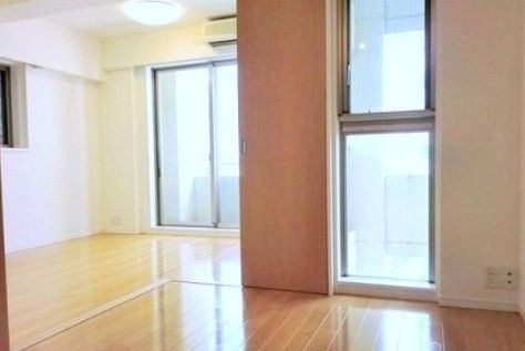 居室・リビング　☆明るい居間☆