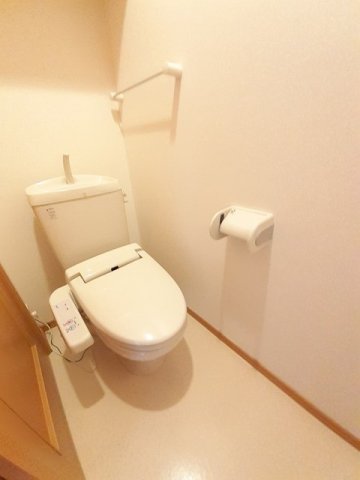 トイレ　落ち着いたトイレです