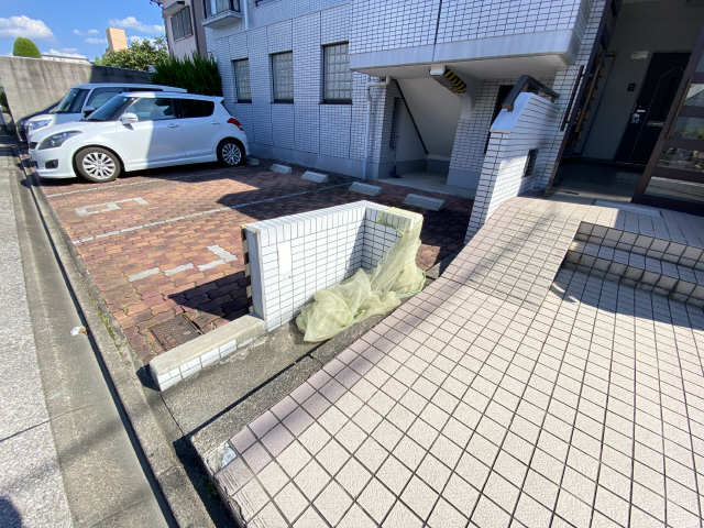 グランドゥール元志賀の外観写真