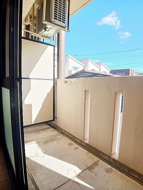 バルコニー　陽当たり良好なバルコニーです♪