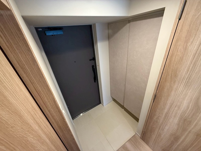 S-RESIDENCE神戸みなと元町aloの玄関写真