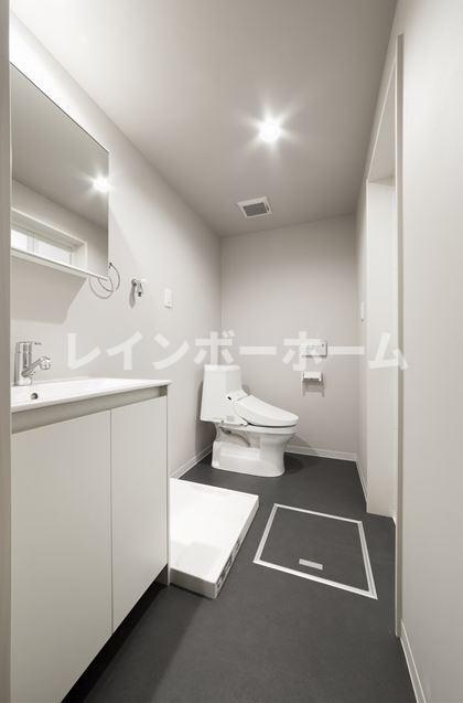 トイレ　ゆったりとした空間のトイレです