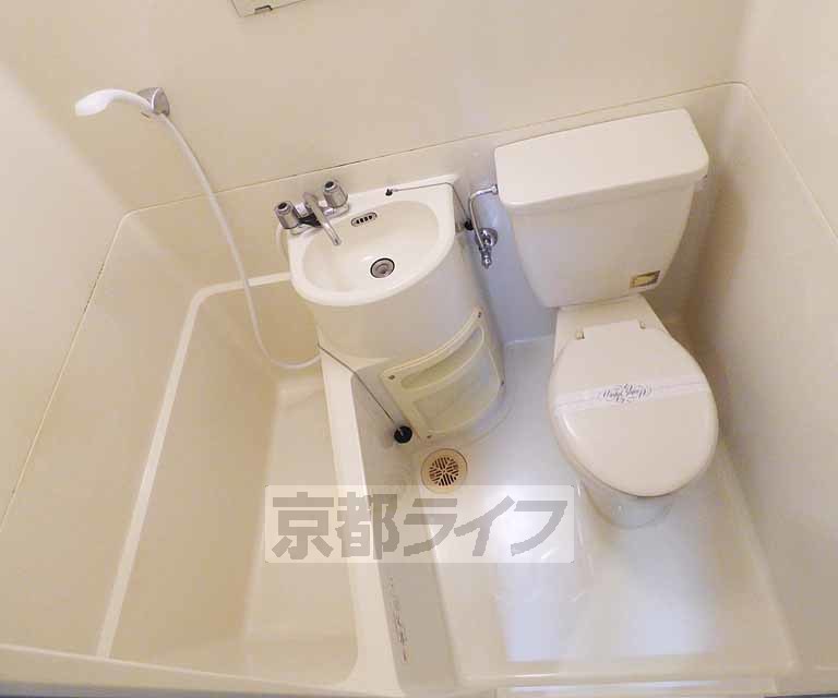 バス・シャワールーム　清潔感があります