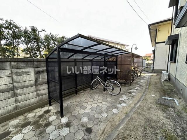 ひまわり B棟の外観写真