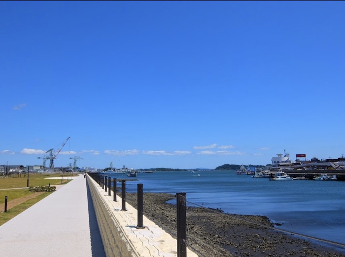 公園　湾ダフルしおがま海浜公園（公園）まで750m