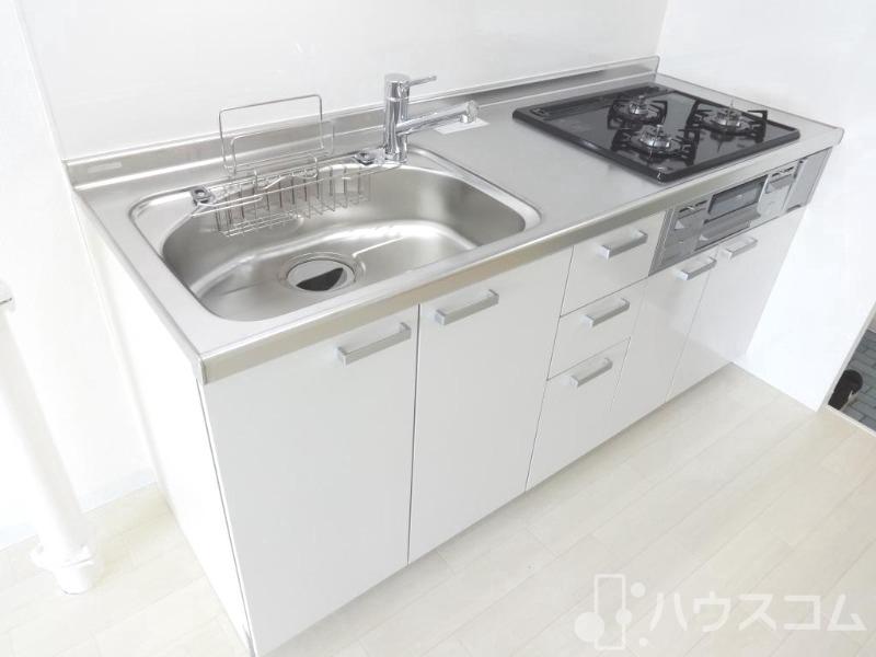 キッチン　調理スぺースも広いキッチンはいいですね！