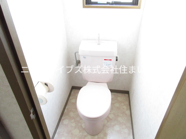 京阪本線 大和田駅 徒歩3分 4階建 築31年のトイレ写真