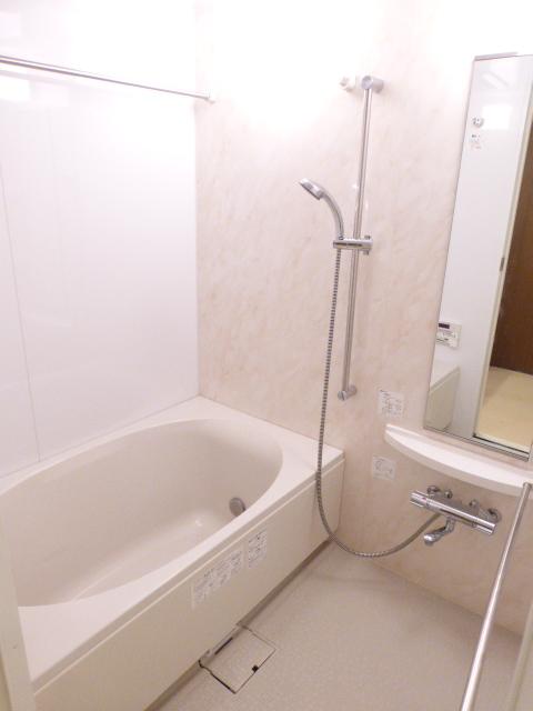 バス・シャワールーム　バス※別部屋参考写真