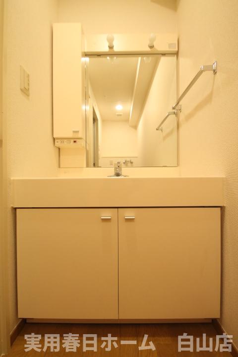 洗面設備　※同間取り別部屋参考写真となります