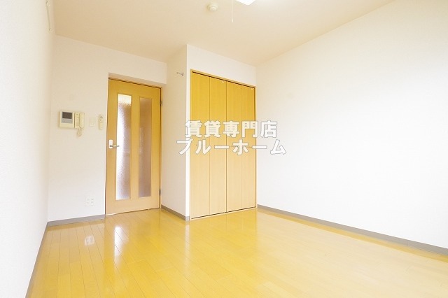 その他部屋・スペース　別角度からの洋室です！