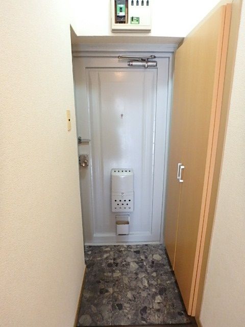 玄関　落ち着いた玄関です