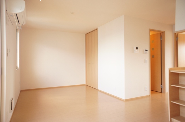 居室・リビング　図面と現状に相違がある場合には現状を優先