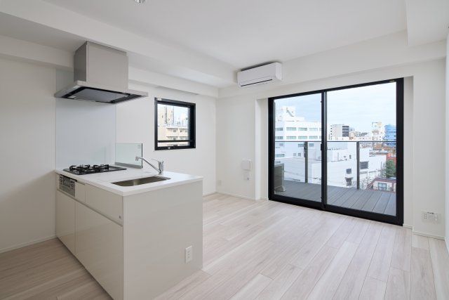 居室・リビング　写真は同タイプ住居です。