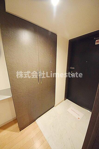 麹町レジデンスの玄関写真