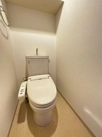 クリスタルグランツ北堀江のトイレ写真