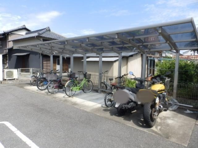 グリーンコートA棟 A棟の外観写真