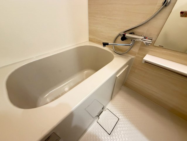 バス・シャワールーム　詳細は、RISUMO江坂本店までお問合せください♪