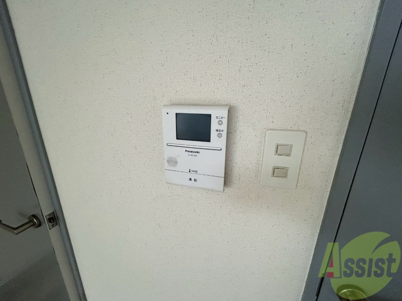 セキュリティ　ＴＶモニター付インターホンです。来客者の顔が見えるので安心！