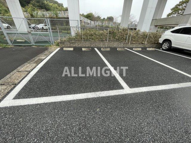 駐車場　★お部屋探しはオールマイト不動産までご相談下さい♪