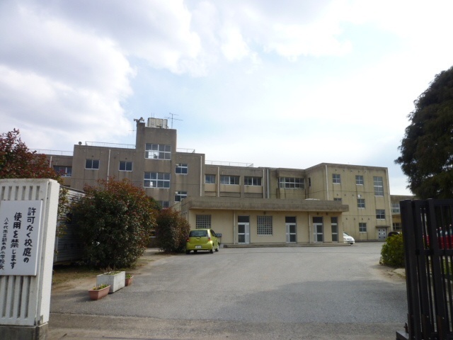 小学校　八千代市立新木戸小学校（小学校）まで614m