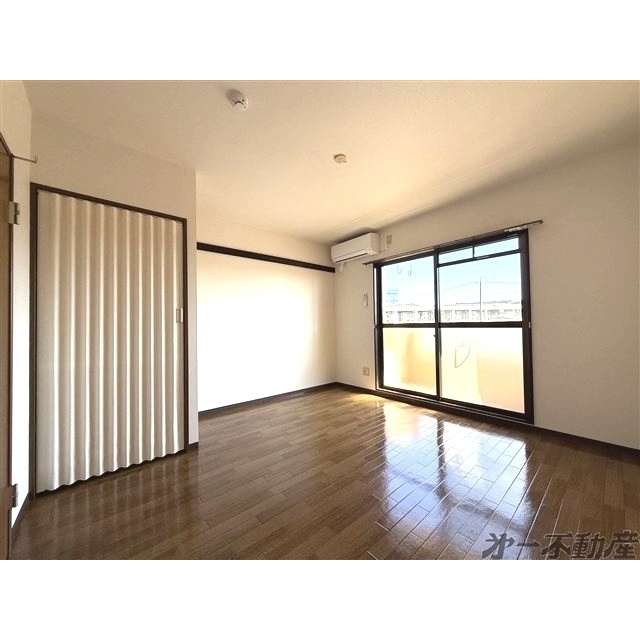 建物外観　洋室