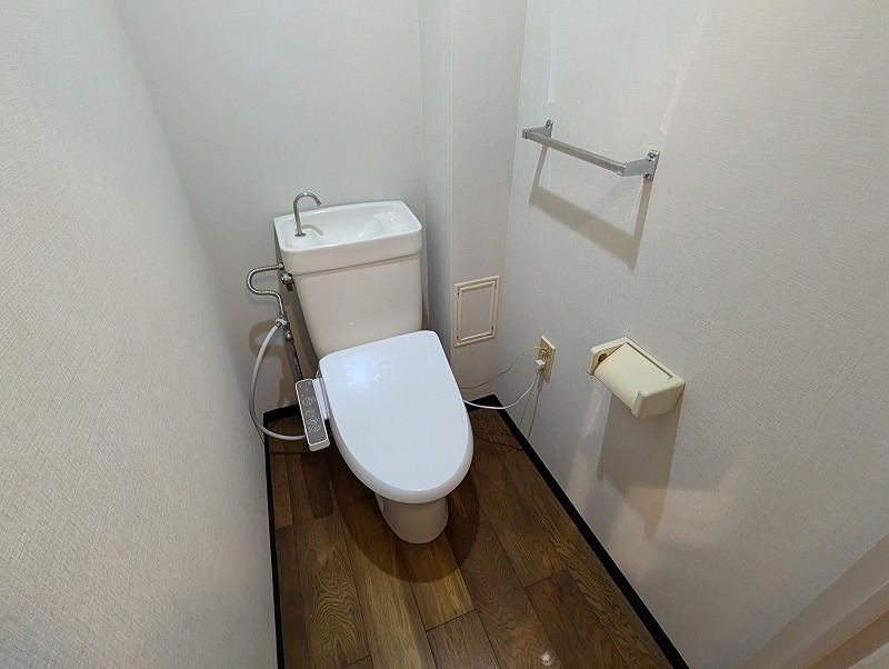 トイレ　別部屋参考