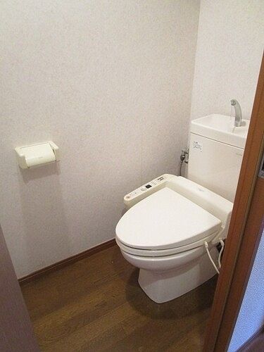 東武野田線 北大宮駅 徒歩12分 6階建 築27年のトイレ写真